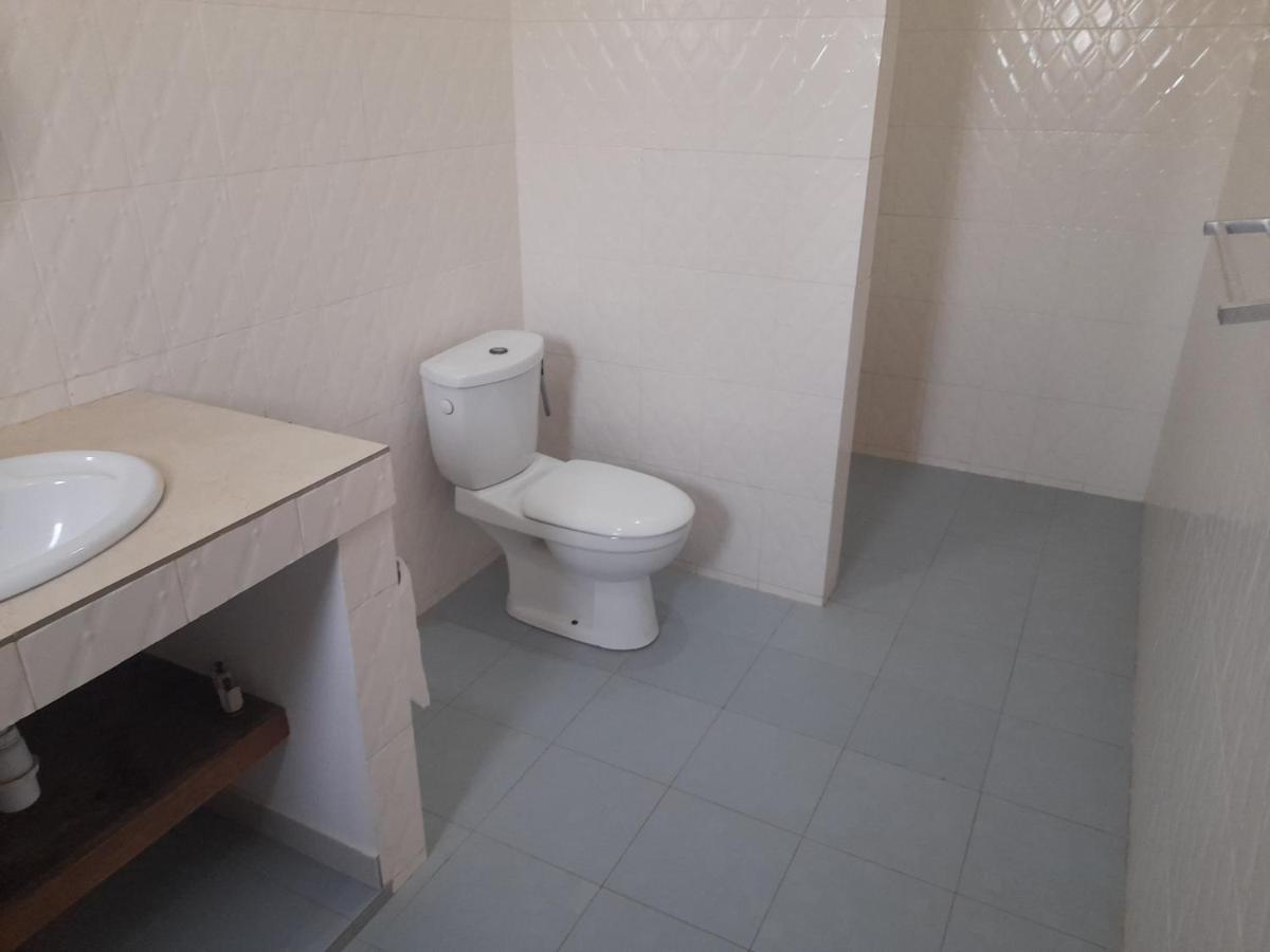 Appartement Familial Spacieux Avec Climatisation Ziguinchor Ngoại thất bức ảnh
