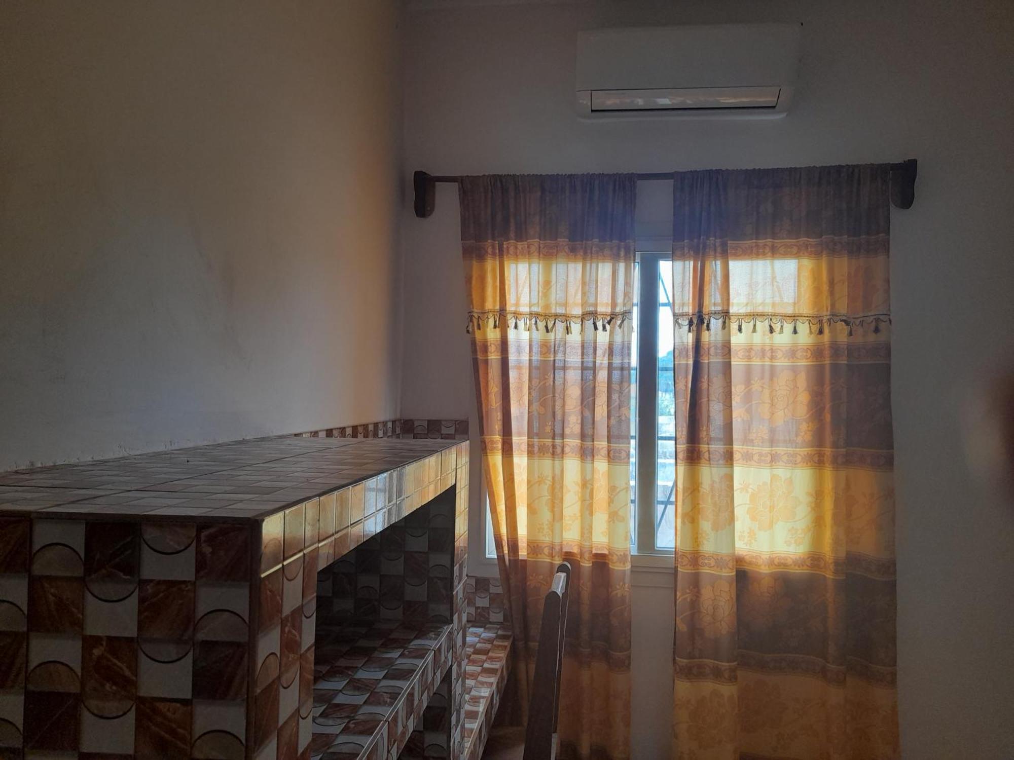 Appartement Familial Spacieux Avec Climatisation Ziguinchor Phòng bức ảnh
