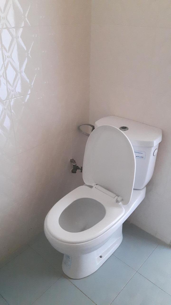 Appartement Familial Spacieux Avec Climatisation Ziguinchor Ngoại thất bức ảnh